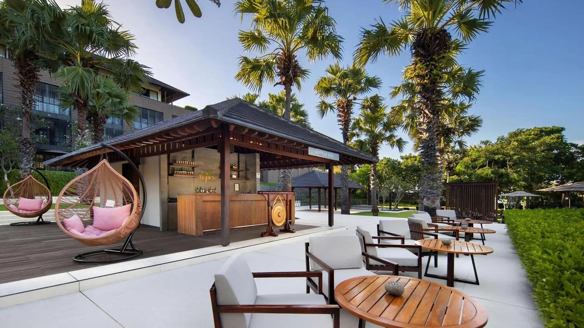 Отель Radisson Blu Bali Uluwatu